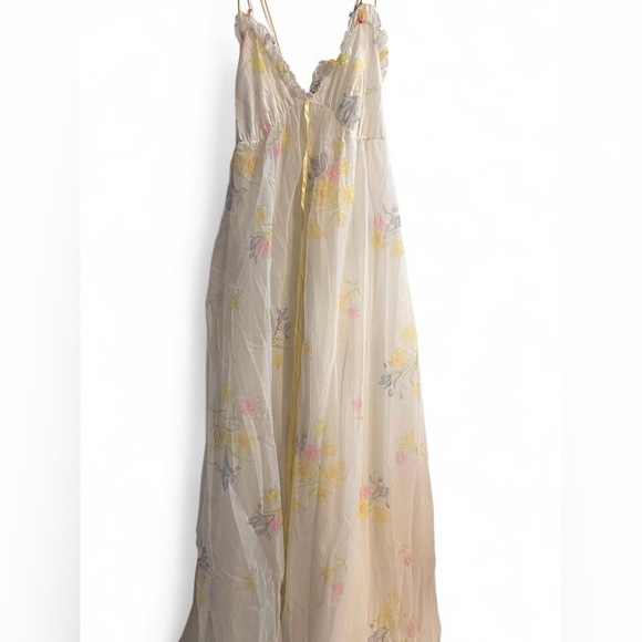 Jolie Two Other - Vintage Elegant Floral Chemise Pastel Victorian Women’s Medium Cottagecore